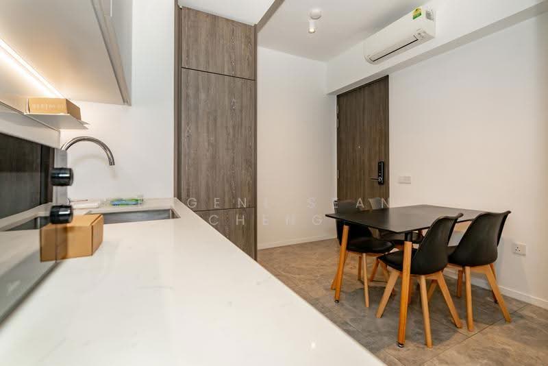 The M, 36 Middle Road, Beach Road / Bugis / Rochor, 2 Bedrooms, 753 sqft, Condominium For Sale, by Eugene Sean Cheng, 500266787 - Kitchen - PropertyGuru.com.sg
