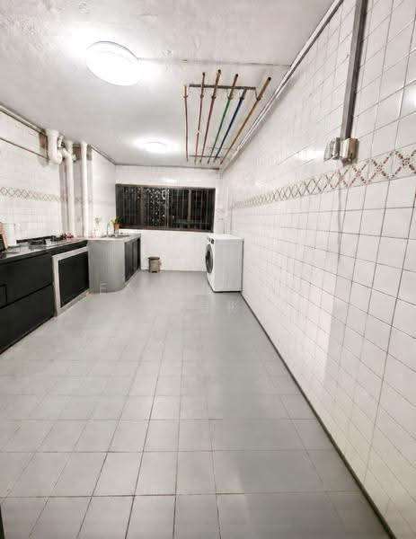 231 Jurong East Street 21, 231 Jurong East Street 21, Boon Lay / Jurong / Tuas, 2 Bedrooms, 883 sqft, HDB Flat For Sale, by Eason Sim 沈绍彬, 500266793 - Kitchen - PropertyGuru.com.sg