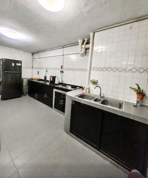 231 Jurong East Street 21, 231 Jurong East Street 21, Boon Lay / Jurong / Tuas, 2 Bedrooms, 883 sqft, HDB Flat For Sale, by Eason Sim 沈绍彬, 500266793 - Kitchen - PropertyGuru.com.sg