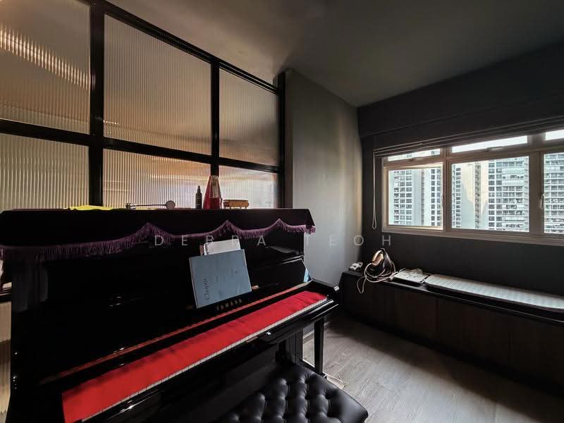 470A Upper Serangoon Crescent, 470A Upper Serangoon Crescent, Hougang / Punggol / Sengkang, 3 Bedrooms, 1,206 sqft, HDB Flat For Sale, by Debra Teoh, 500266799 - Wardrobe - PropertyGuru.com.sg