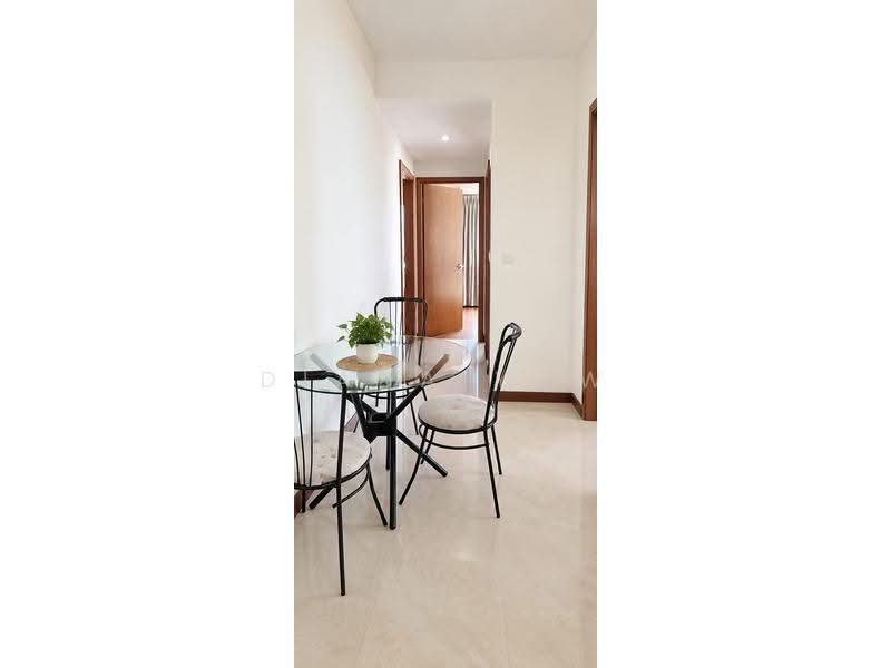 Burlington Square, 175 Bencoolen Street, Beach Road / Bugis / Rochor, 2 Bedrooms, 872 sqft, Apartment For Sale, by Diana Yow, 500266802 - Corridor - PropertyGuru.com.sg