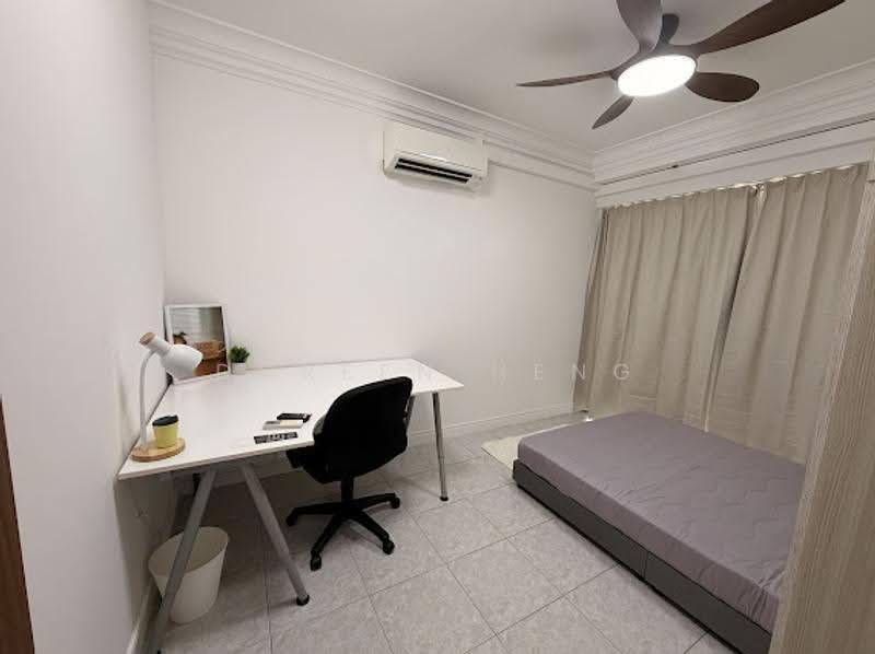 Emerald Park, 2 Indus Road, Alexandra / Commonwealth, Room Rental, 150 sqft, Condominium For Rent, by Doreen Heng, 500266809 - Bedroom - PropertyGuru.com.sg