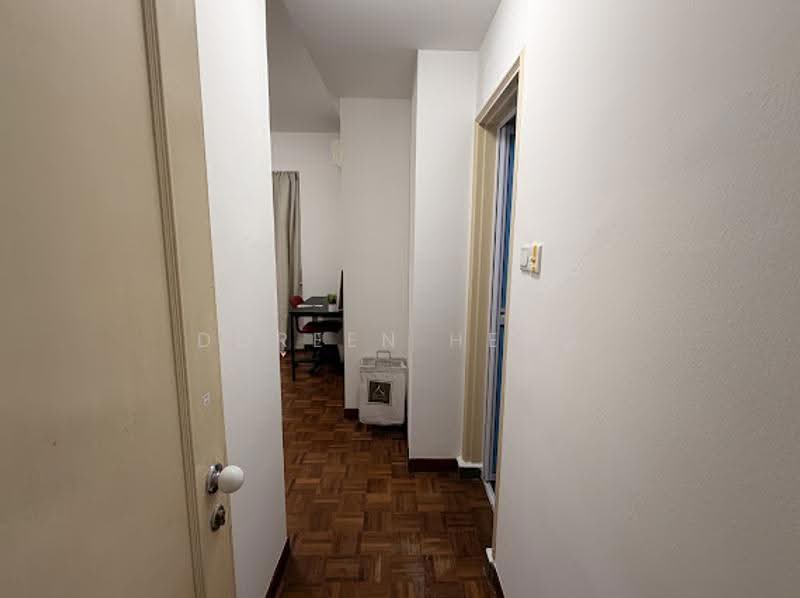 Emerald Park, 2 Indus Road, Alexandra / Commonwealth, Room Rental, 150 sqft, Condominium For Rent, by Doreen Heng, 500266809 - Corridor - PropertyGuru.com.sg