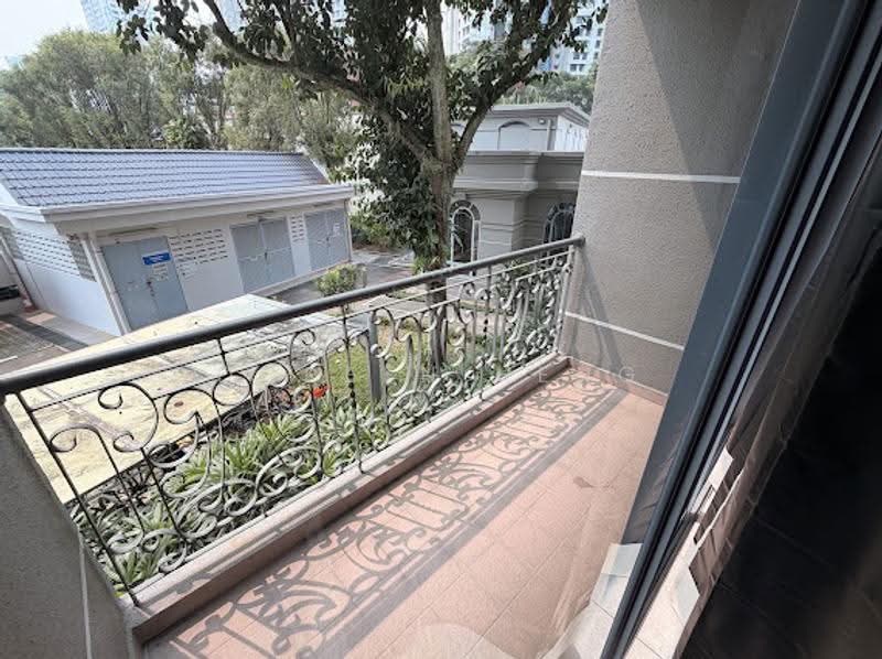 Emerald Park, 2 Indus Road, Alexandra / Commonwealth, Room Rental, 150 sqft, Condominium For Rent, by Doreen Heng, 500266809 - Balcony - PropertyGuru.com.sg