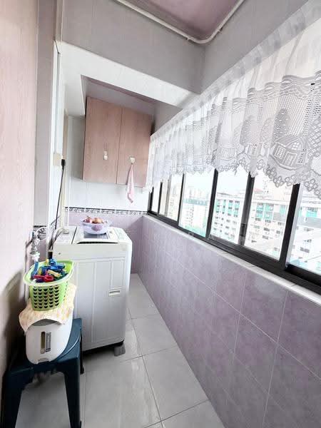 137 Bedok North Avenue 3, 137 Bedok North Avenue 3, Bedok / Upper East Coast, 3 Bedrooms, 1,259 sqft, HDB Flat For Sale, by Nona Kirana, 500266812 - PropertyGuru.com.sg