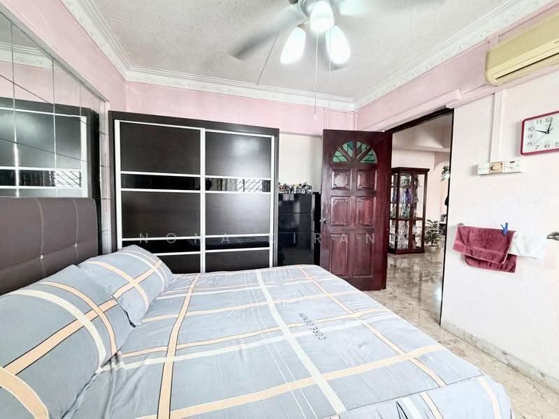 137 Bedok North Avenue 3, 137 Bedok North Avenue 3, Bedok / Upper East Coast, 3 Bedrooms, 1,259 sqft, HDB Flat For Sale, by Nona Kirana, 500266812 - Bedroom - PropertyGuru.com.sg