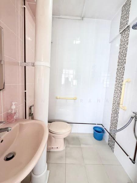 137 Bedok North Avenue 3, 137 Bedok North Avenue 3, Bedok / Upper East Coast, 3 Bedrooms, 1,259 sqft, HDB Flat For Sale, by Nona Kirana, 500266812 - PropertyGuru.com.sg