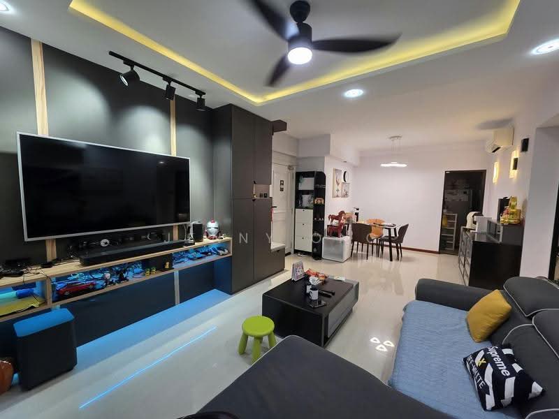 Parkview Apartments, 1 Bukit Batok Street 25, Dairy Farm / Bukit Panjang / Choa Chu Kang, 3 Bedrooms, 1,119 sqft, Apartment For Sale, by Jenny Ong, 500266829 - Living Room - PropertyGuru.com.sg