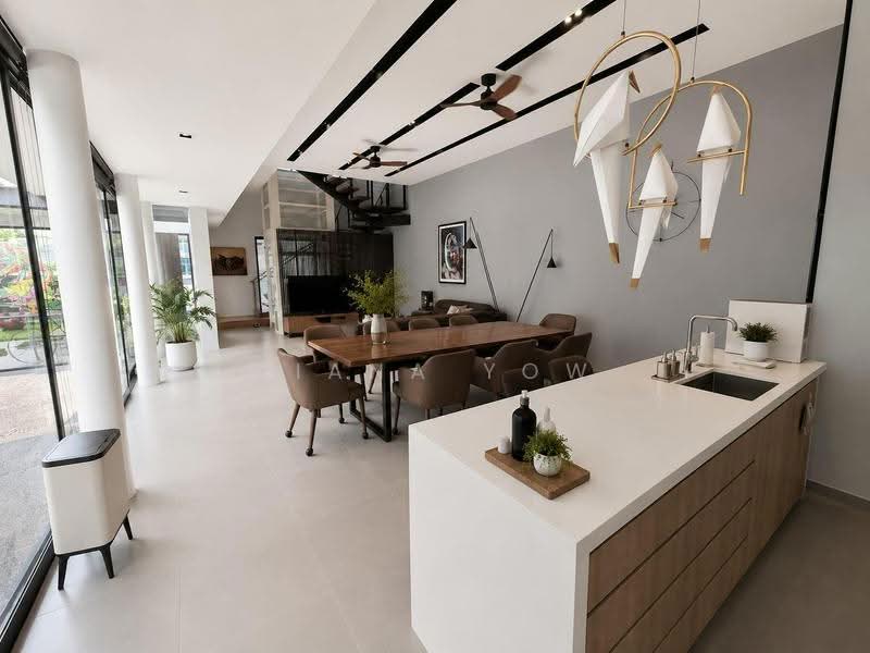Wak Hassan, Sembawang / Yishun, 4 Bedrooms, 7,442 sqft, Semi-Detached House For Sale, by Diana Yow, 500266839 - Living Room - PropertyGuru.com.sg