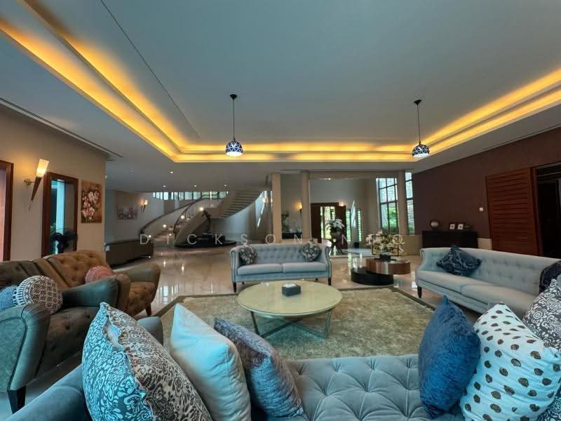 Sole Agent. Prime GCB. Wide Frontage. 顶 级 优 质 洋 房. Dickson. 94.88.40.80, Ewart Park, First Avenue, Third Avenue, Fourth Avenue, Fifth Avenue, Ford Avenue, Gallop Road, Gallop Park, Gallop Walk, Garlick Avenue, Holland Park, Holland Rise, Jalan Harom Setangkai, Jalan Kampong Chantek, Jalan Pelangi, Jalan Sampurna, Tanglin / Holland / Bukit Timah, 7 Bedrooms, 12,000 sqft, Good Class Bungalow For Sale, by Dickson Neo, 500266840 - Living Room - PropertyGuru.com.sg