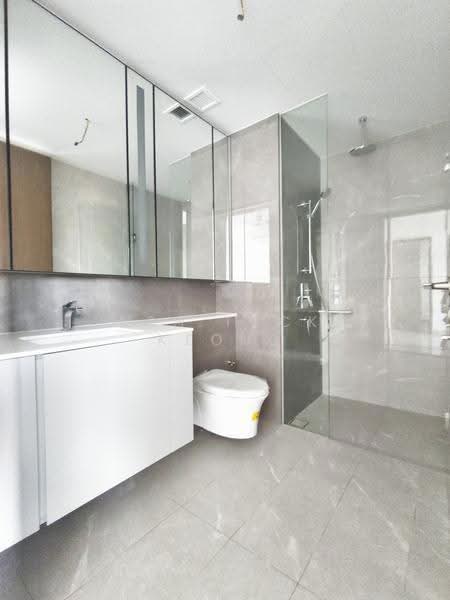 Grand Dunman, 10 Dunman Road, East Coast / Marine Parade, 2 Bedrooms, 667 sqft, Condominium For Sale, by Loh Tuck Keong, 500266843 - Bathroom - PropertyGuru.com.sg