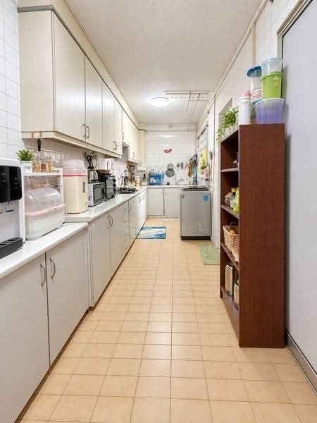 168 Bishan Street 13, 168 Bishan Street 13, Ang Mo Kio / Bishan / Thomson, 3 Bedrooms, 1,302 sqft, HDB Flat For Sale, by Michelle Tay, 500266888 - Kitchen - PropertyGuru.com.sg