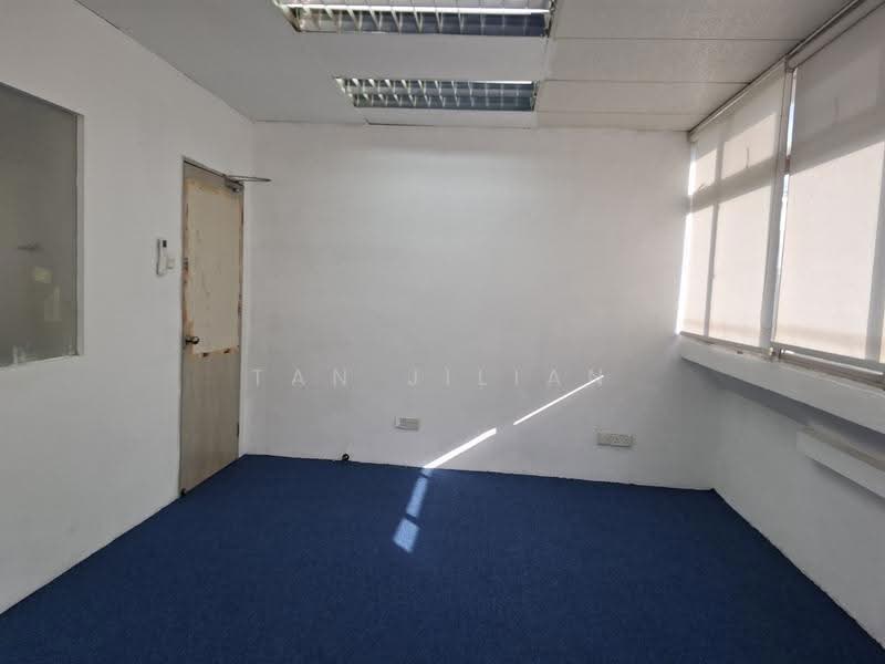 Valiant Industrial Building, 30 Kallang Pudding Road, Macpherson / Potong Pasir, 220 sqft, Light Industrial (B1) For Rent, by Tan Jilian, 500266896 - Bright office w wide windows - CommercialGuru.com.sg