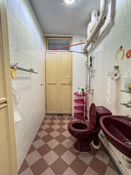 154 Gangsa Road, 154 Gangsa Road, Dairy Farm / Bukit Panjang / Choa Chu Kang, 3 Bedrooms, 1,302 sqft, HDB Flat For Sale, by Ezra Sim, 500266909 - Bathroom - PropertyGuru.com.sg