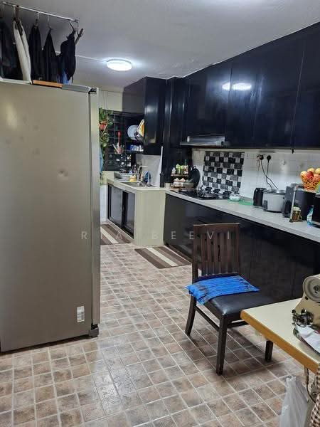 112 Aljunied Crescent, 112 Aljunied Crescent, Eunos / Geylang / Paya Lebar, 2 Bedrooms, 721 sqft, HDB Flat For Sale, by Ria Beevi, 500266911 - Kitchen - PropertyGuru.com.sg