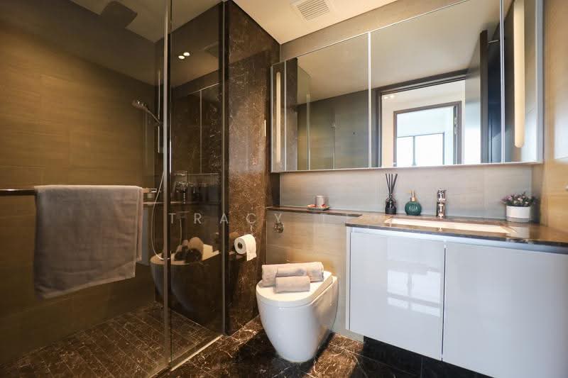 Parc Esta, 822 Sims Avenue, Eunos / Geylang / Paya Lebar, 2 Bedrooms, 753 sqft, Condominium For Sale, by Tracy Teo, 500266933 - Bathroom - PropertyGuru.com.sg