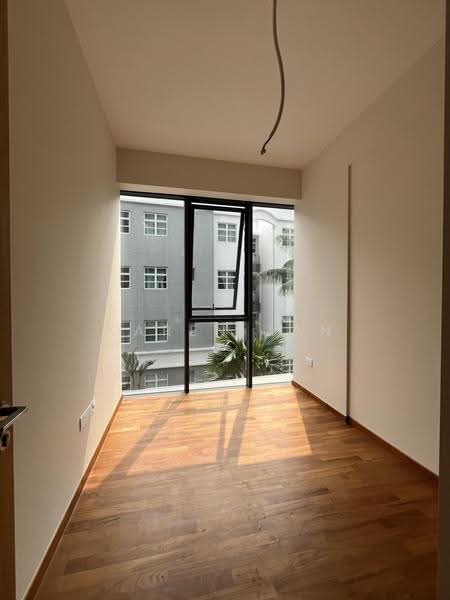 The Shorefront, 165A Jln. Loyang Besar, Changi Airport / Changi Village, 3 Bedrooms, 926 sqft, Apartment For Sale, by Karen Tan, 500266938 - PropertyGuru.com.sg