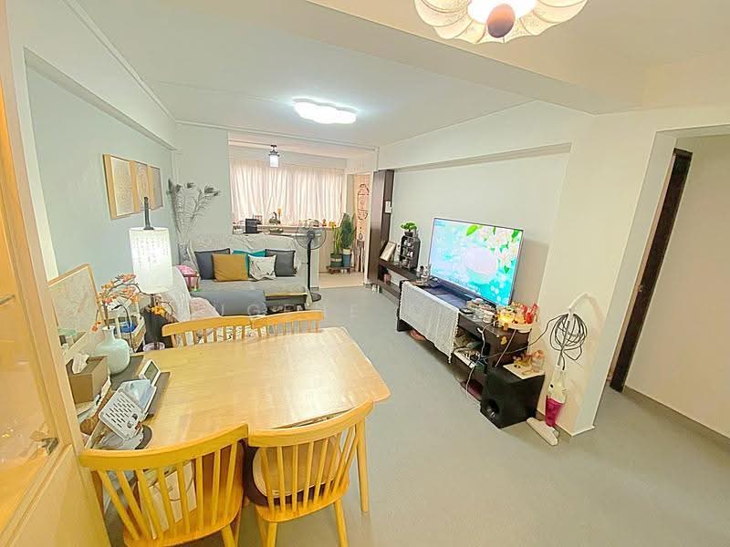 16 Taman Ho Swee, 16 Taman Ho Swee, Alexandra / Commonwealth, 2 Bedrooms, 710 sqft, HDB Flat For Sale, by Eugene Chen, 500266942 - Living Room - PropertyGuru.com.sg