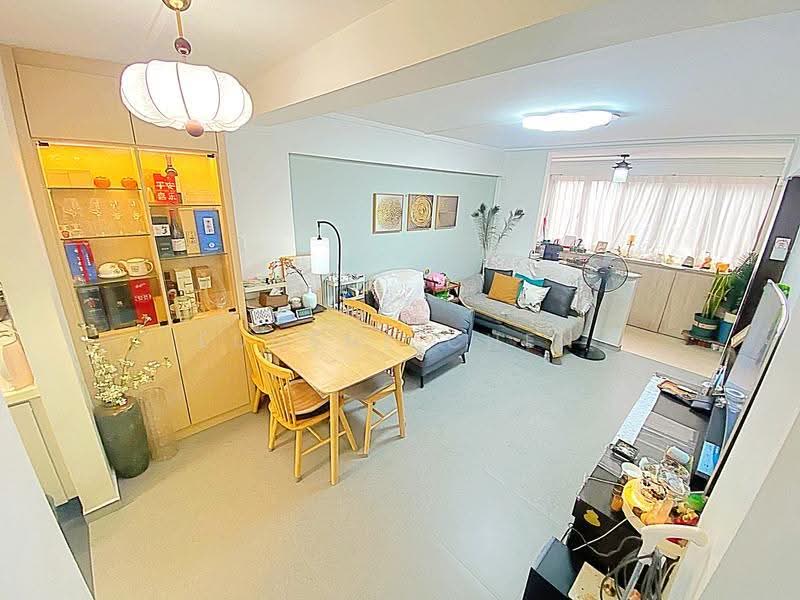 16 Taman Ho Swee, 16 Taman Ho Swee, Alexandra / Commonwealth, 2 Bedrooms, 710 sqft, HDB Flat For Sale, by Eugene Chen, 500266942 - Living Room - PropertyGuru.com.sg