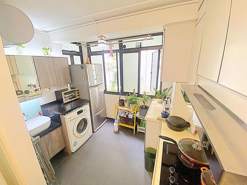16 Taman Ho Swee, 16 Taman Ho Swee, Alexandra / Commonwealth, 2 Bedrooms, 710 sqft, HDB Flat For Sale, by Eugene Chen, 500266942 - Kitchen - PropertyGuru.com.sg