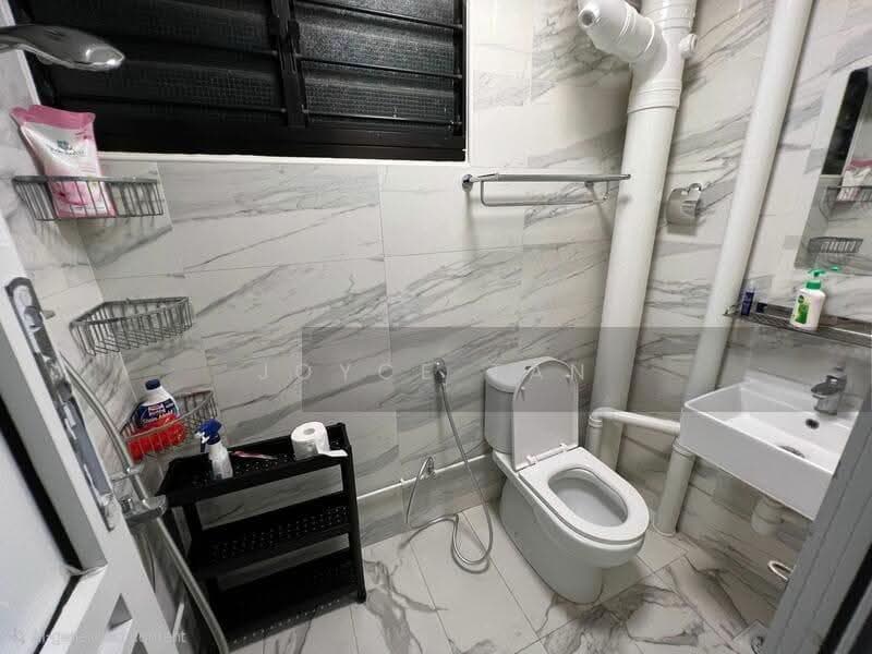 329 Bukit Batok Street 33, 329 Bukit Batok Street 33, Dairy Farm / Bukit Panjang / Choa Chu Kang, Room Rental, 120 sqft, HDB Flat For Rent, by Joyce Tan, 500266961 - Bathroom - PropertyGuru.com.sg