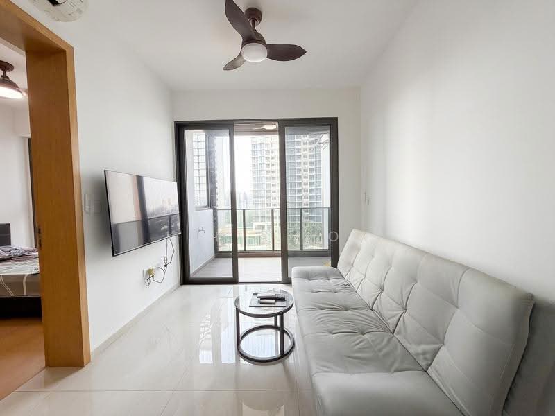Midwood, 8 Hillview Rise, Dairy Farm / Bukit Panjang / Choa Chu Kang, 1 Bedroom, 484 sqft, Condominium For Rent, by Kelly Low, 500266971 - Living Room - PropertyGuru.com.sg