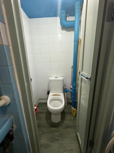 96 Lorong 3 Toa Payoh, 96 Lorong 3 Toa Payoh, Balestier / Toa Payoh, Room Rental, 10 sqft, HDB Flat For Rent, by Elise Liew, 500266978 - Bathroom - PropertyGuru.com.sg