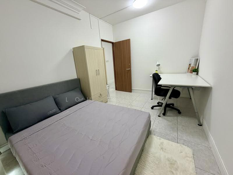 Emerald Park, 2 Indus Road, Alexandra / Commonwealth, Room Rental, 150 sqft, Condominium For Rent, by Loh Yan Yi, 500267040 - Bedroom - PropertyGuru.com.sg