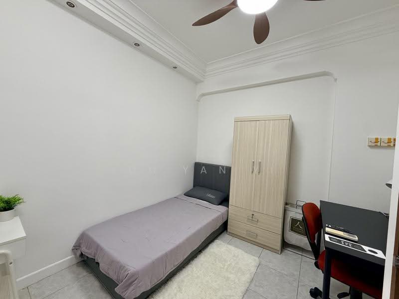 Emerald Park, 2 Indus Road, Alexandra / Commonwealth, Room Rental, 150 sqft, Condominium For Rent, by Loh Yan Yi, 500267040 - Bedroom - PropertyGuru.com.sg