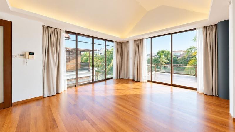 Sentosa / Ocean Drive, Ocean Drive, Harbourfront / Telok Blangah, 5 Bedrooms, 9,480 sqft, Bungalow House For Sale, by Maxim Loo, 500267045 - Balcony - PropertyGuru.com.sg