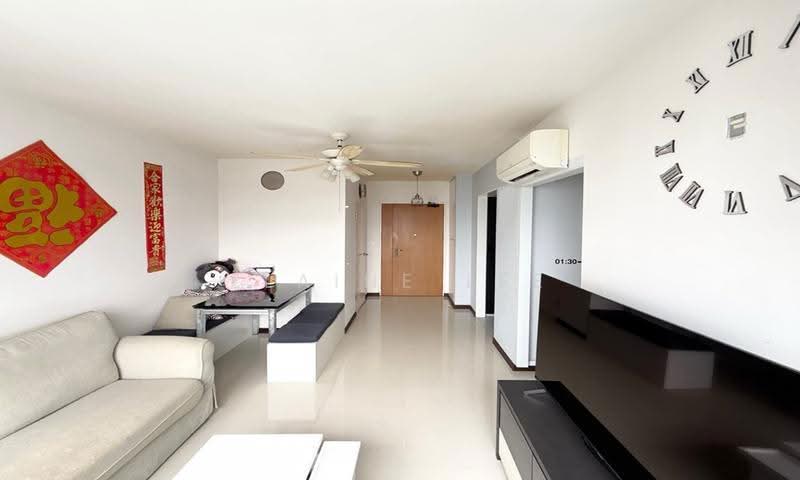 327A Sumang Walk, 327A Sumang Walk, Hougang / Punggol / Sengkang, 2 Bedrooms, 732 sqft, HDB Flat For Sale, by Elaine Lee, 500267073 - Living Room - PropertyGuru.com.sg