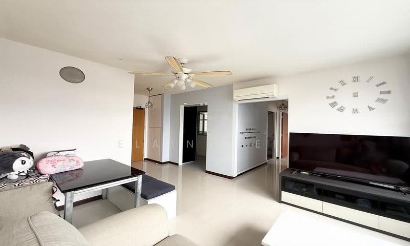 327A Sumang Walk, 327A Sumang Walk, Hougang / Punggol / Sengkang, 2 Bedrooms, 732 sqft, HDB Flat For Sale, by Elaine Lee, 500267073 - Living Room - PropertyGuru.com.sg