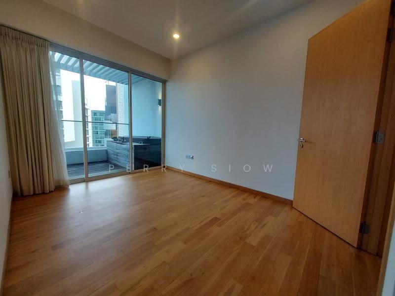 The Peak @ Cairnhill II, 61 Cairnhill Circle, Orchard / River Valley, 2 Bedrooms, 1,884 sqft, Condominium For Rent, by Perry Siow, 500267092 - Balcony - PropertyGuru.com.sg