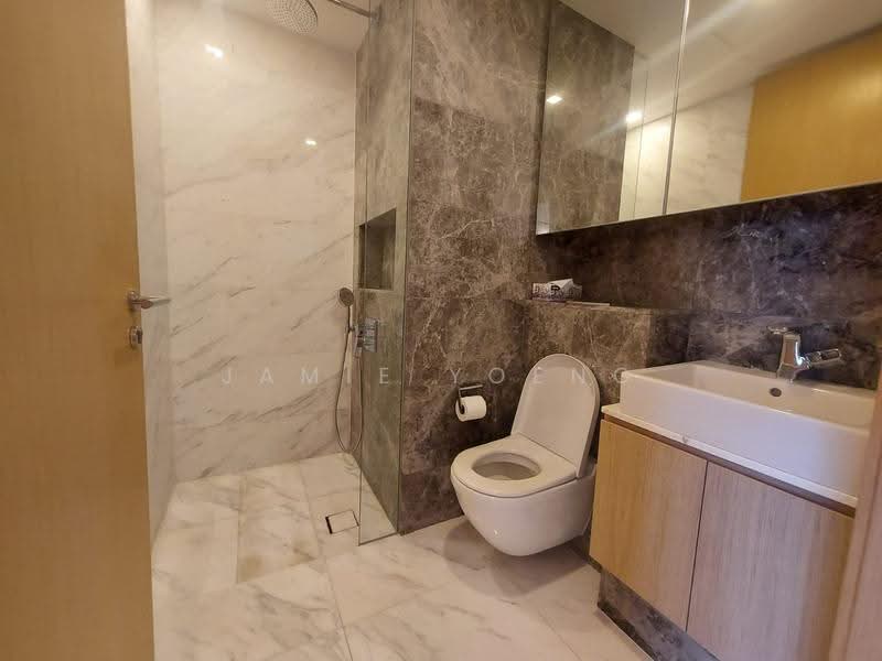 The Peak @ Cairnhill II, 61 Cairnhill Circle, Orchard / River Valley, 2 Bedrooms, 1,884 sqft, Condominium For Rent, by Jamie Yoeng, 500267093 - Bathroom - PropertyGuru.com.sg