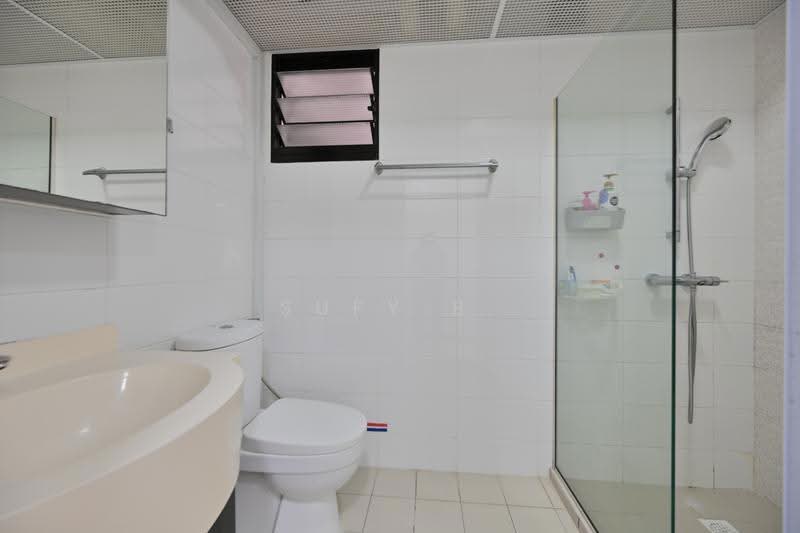 817C Keat Hong Link, 817C Keat Hong Link, Dairy Farm / Bukit Panjang / Choa Chu Kang, 3 Bedrooms, 1,206 sqft, HDB Flat For Sale, by Sufy B., 500267098 - Master Bathroom - PropertyGuru.com.sg