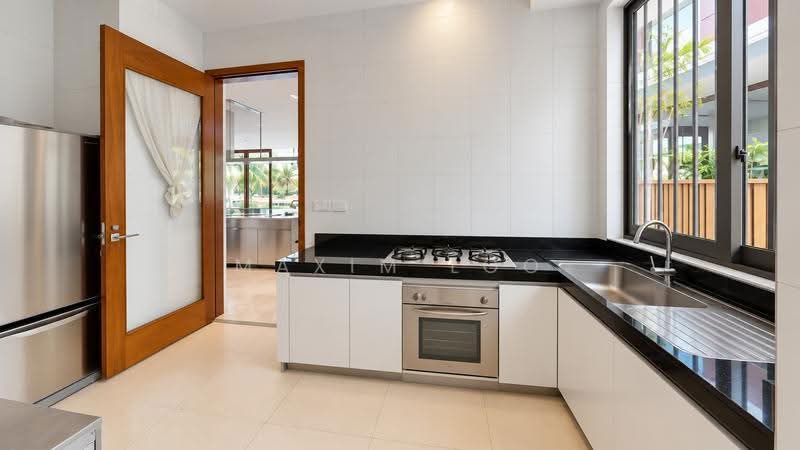 Sentosa / Ocean Drive, Ocean Drive, Harbourfront / Telok Blangah, 5 Bedrooms, 7,413 sqft, Bungalow House For Sale, by Maxim Loo, 500267102 - Kitchen - PropertyGuru.com.sg