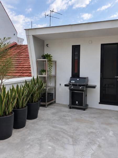 Geylang Shophouse, Eunos / Geylang / Paya Lebar, 3 Bedrooms, 1,112 sqft, Shophouse For Sale, by Lim Kai Xian, 500267110 - Outdoor Terrace - PropertyGuru.com.sg