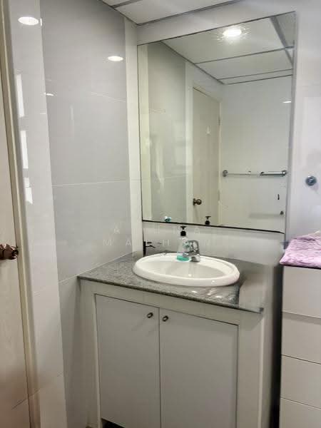 King's Mansion, 20 Amber Road, East Coast / Marine Parade, 4 Bedrooms, 2,734 sqft, Condominium For Sale, by Aruna Malhan, 500267132 - Bathroom - PropertyGuru.com.sg