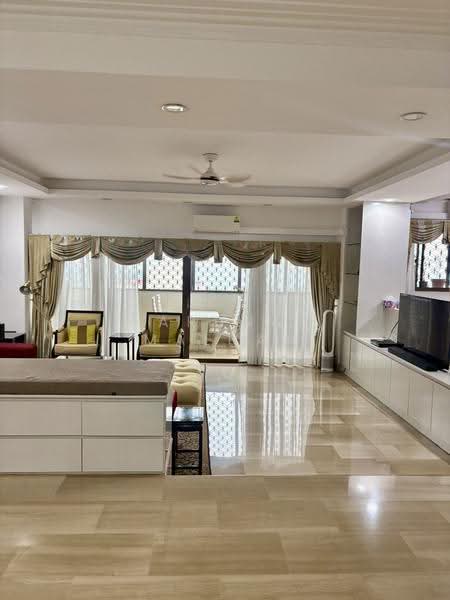 King's Mansion, 20 Amber Road, East Coast / Marine Parade, 4 Bedrooms, 2,734 sqft, Condominium For Sale, by Aruna Malhan, 500267132 - Living Room - PropertyGuru.com.sg