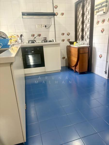 King's Mansion, 20 Amber Road, East Coast / Marine Parade, 4 Bedrooms, 2,734 sqft, Condominium For Sale, by Aruna Malhan, 500267132 - Kitchen - PropertyGuru.com.sg