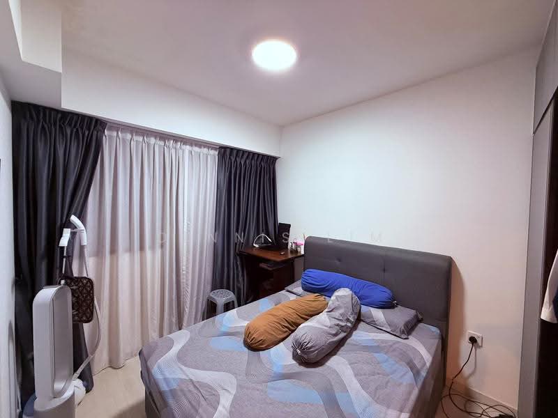 Riverfront Residences, 57 Hougang Avenue 7, Hougang / Punggol / Sengkang, 1 Bedroom, 517 sqft, Condominium For Sale, by Dennis Lim, 500267137 - Bedroom - PropertyGuru.com.sg