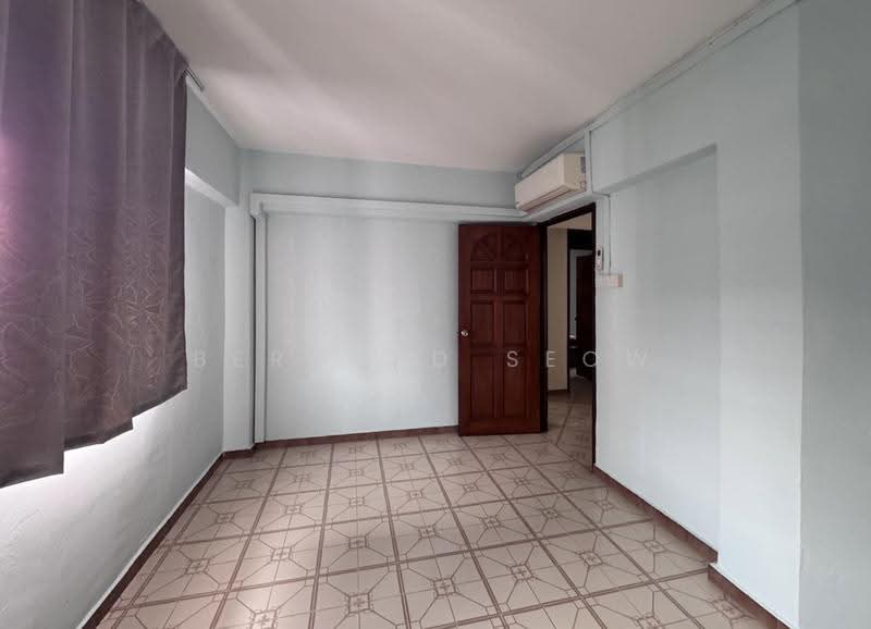 314 Jurong East Street 32, 314 Jurong East Street 32, Boon Lay / Jurong / Tuas, Room Rental, 100 sqft, HDB Flat For Rent, by Bernard Seow, 500267157 - Common Room - PropertyGuru.com.sg