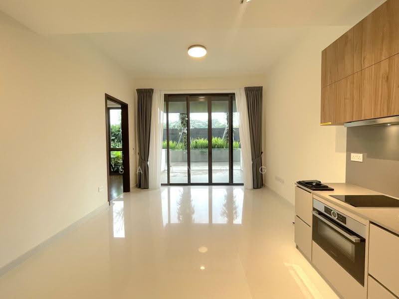 Parksuites, 18 Holland Grove Road, Tanglin / Holland / Bukit Timah, 2 Bedrooms, 872 sqft, Condominium For Sale, by Sally Ong, 500267158 - PropertyGuru.com.sg