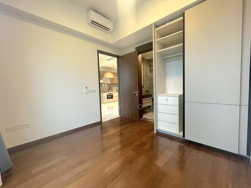 Parksuites, 18 Holland Grove Road, Tanglin / Holland / Bukit Timah, 2 Bedrooms, 872 sqft, Condominium For Sale, by Sally Ong, 500267158 - Bedroom - PropertyGuru.com.sg