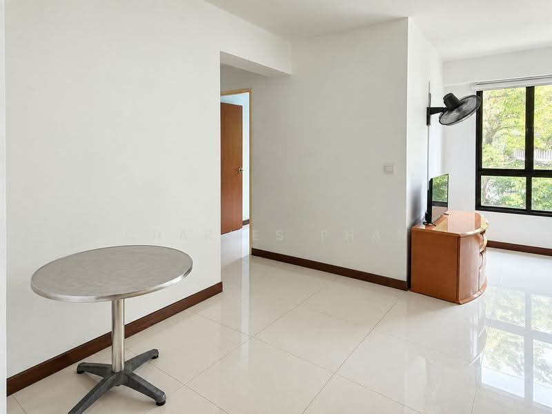 120A Punggol Edge, 120A Edgedale Plains, Hougang / Punggol / Sengkang, 2 Bedrooms, 732 sqft, HDB Flat For Sale, by Charles Phan, 500267159 - Living Room - PropertyGuru.com.sg