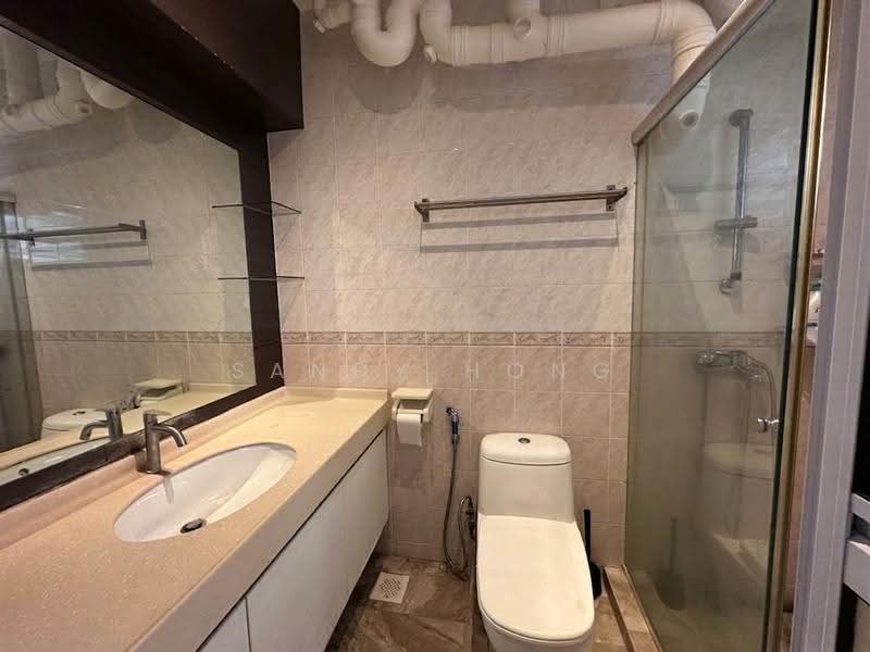 275B Jurong West Street 25, 275B Jurong West Street 25, Boon Lay / Jurong / Tuas, 3 Bedrooms, 1,194 sqft, HDB Flat For Sale, by Sandy Hong, 500267165 - Bathroom - PropertyGuru.com.sg