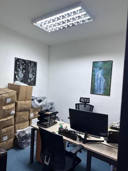 Bizlink Centre, 59 Ubi Avenue 1, Eunos / Geylang / Paya Lebar, 1,065 sqft, Light Industrial (B1) For Sale, by Christine Lim, 500267168 - Study - CommercialGuru.com.sg