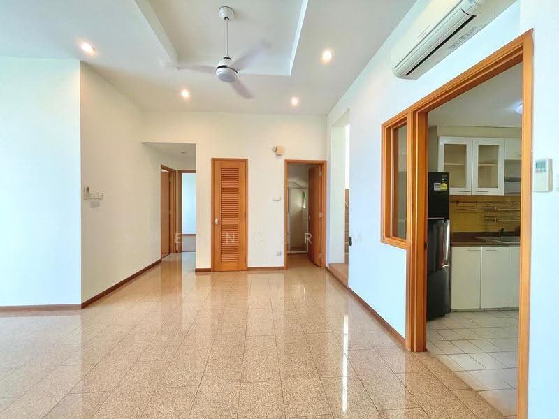 Queens, 10 Stirling Road, Alexandra / Commonwealth, 4 Bedrooms, 2,390 sqft, Condominium For Sale, by Spenncer Mak, 500267169 - Living Room - PropertyGuru.com.sg