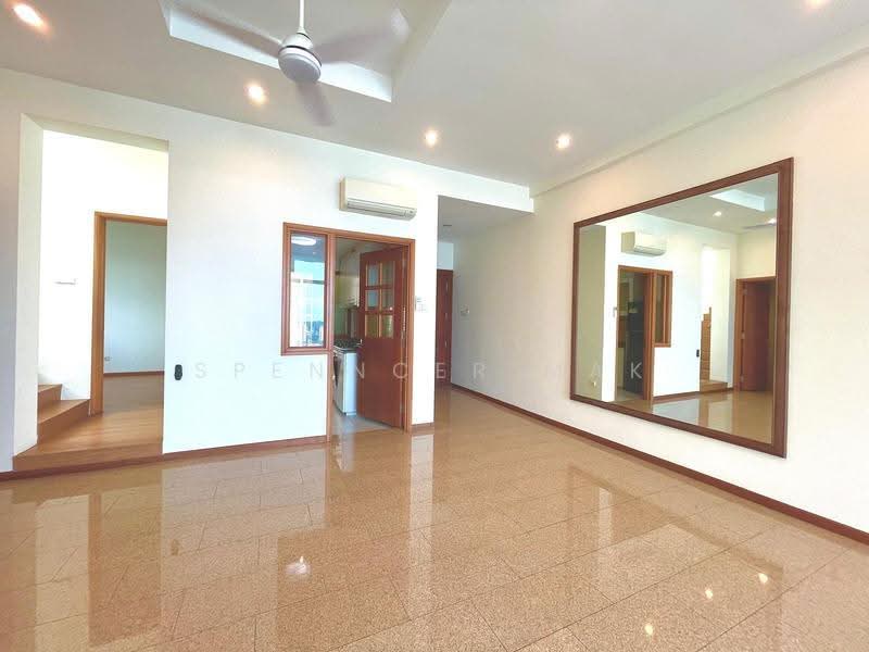 Queens, 10 Stirling Road, Alexandra / Commonwealth, 4 Bedrooms, 2,390 sqft, Condominium For Sale, by Spenncer Mak, 500267169 - Living Room - PropertyGuru.com.sg