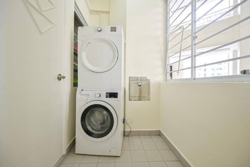 Tanjong Ria Condominium, 121 Tanjong Rhu Road, East Coast / Marine Parade, 3 Bedrooms, 1,206 sqft, Condominium For Sale, by MD Lim, 500267177 - PropertyGuru.com.sg